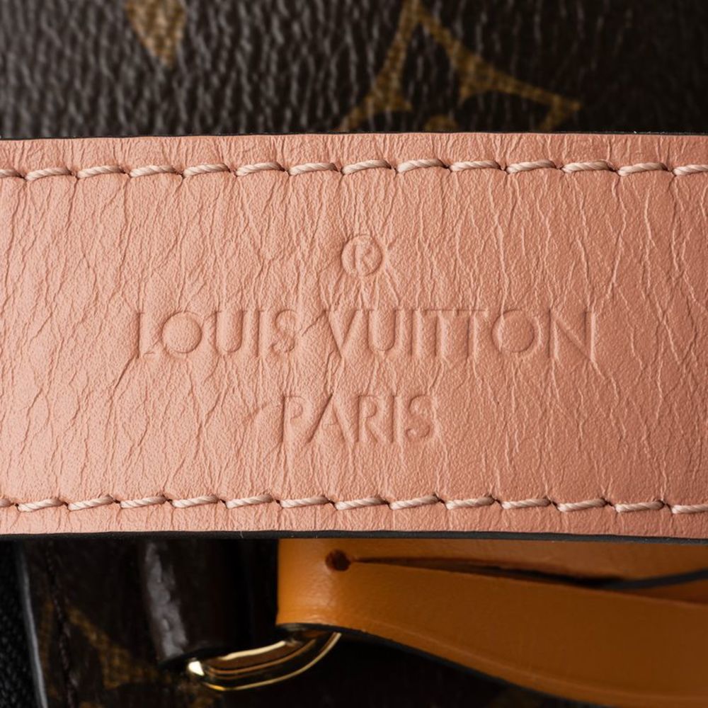 Louis Vuitton Monogram Canvas Beaubourg Mini Hobo - Picture 8 of 15
